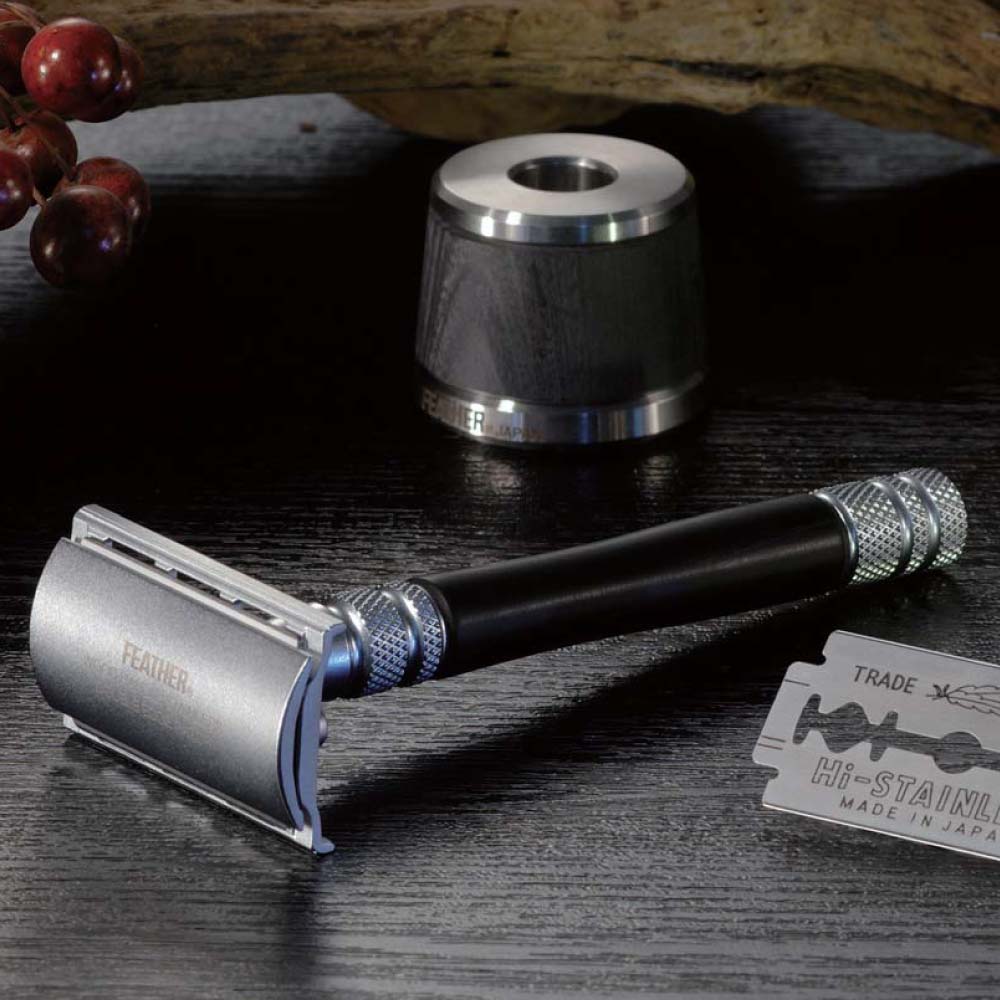 Feather WS-D2S Safety Razor Wood Handle & Stand